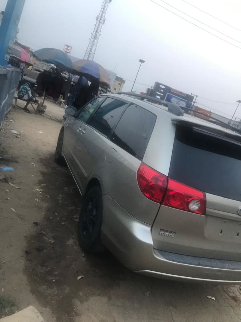 TOYOTA Sienna XLE Ikorodu