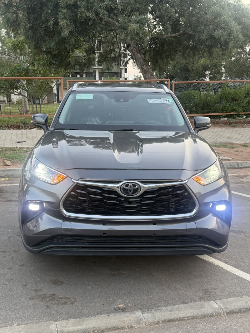 TOYOTA Highlander XLE Municipal Area Council