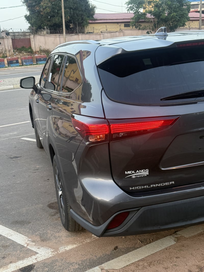TOYOTA Highlander XLE Municipal Area Council