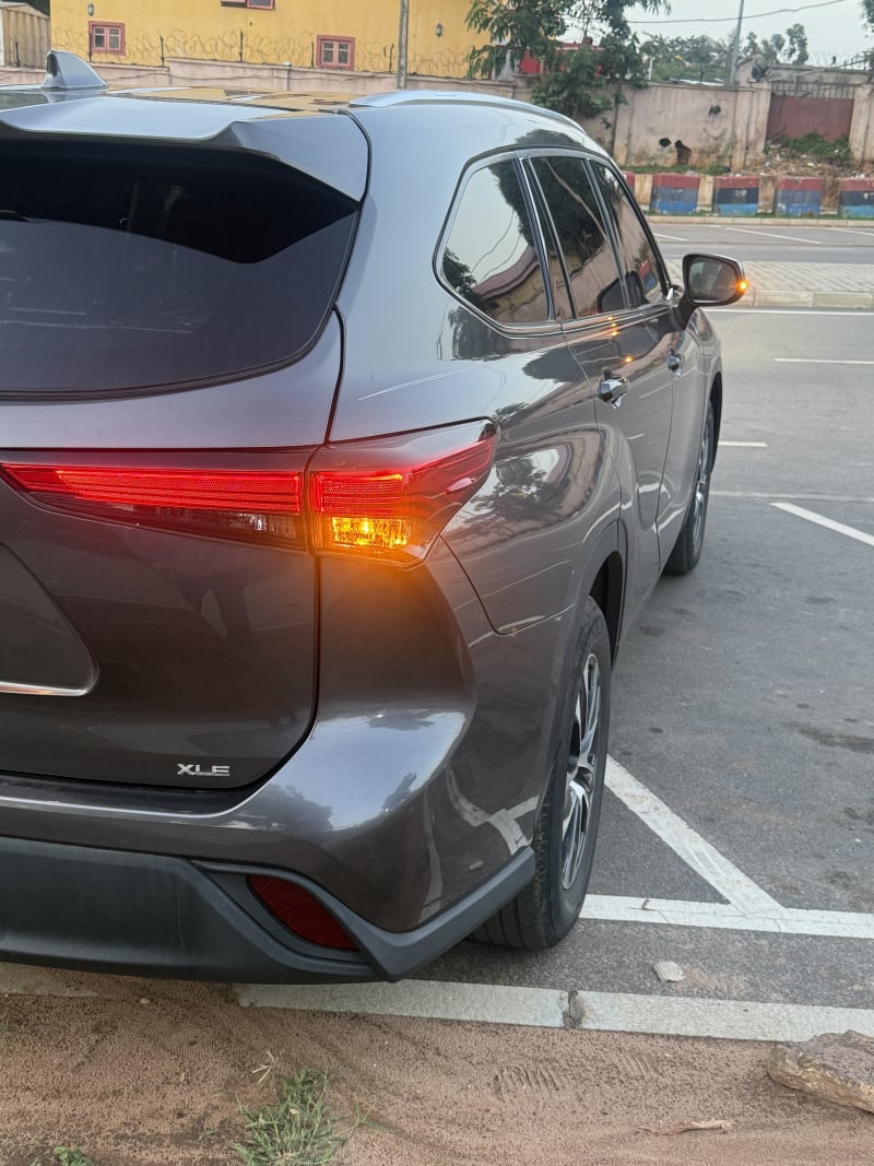 TOYOTA Highlander XLE Municipal Area Council