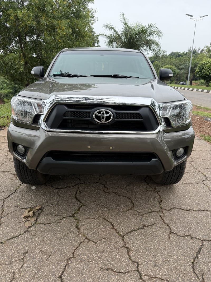 TOYOTA Tacoma SR5 Municipal Area Council