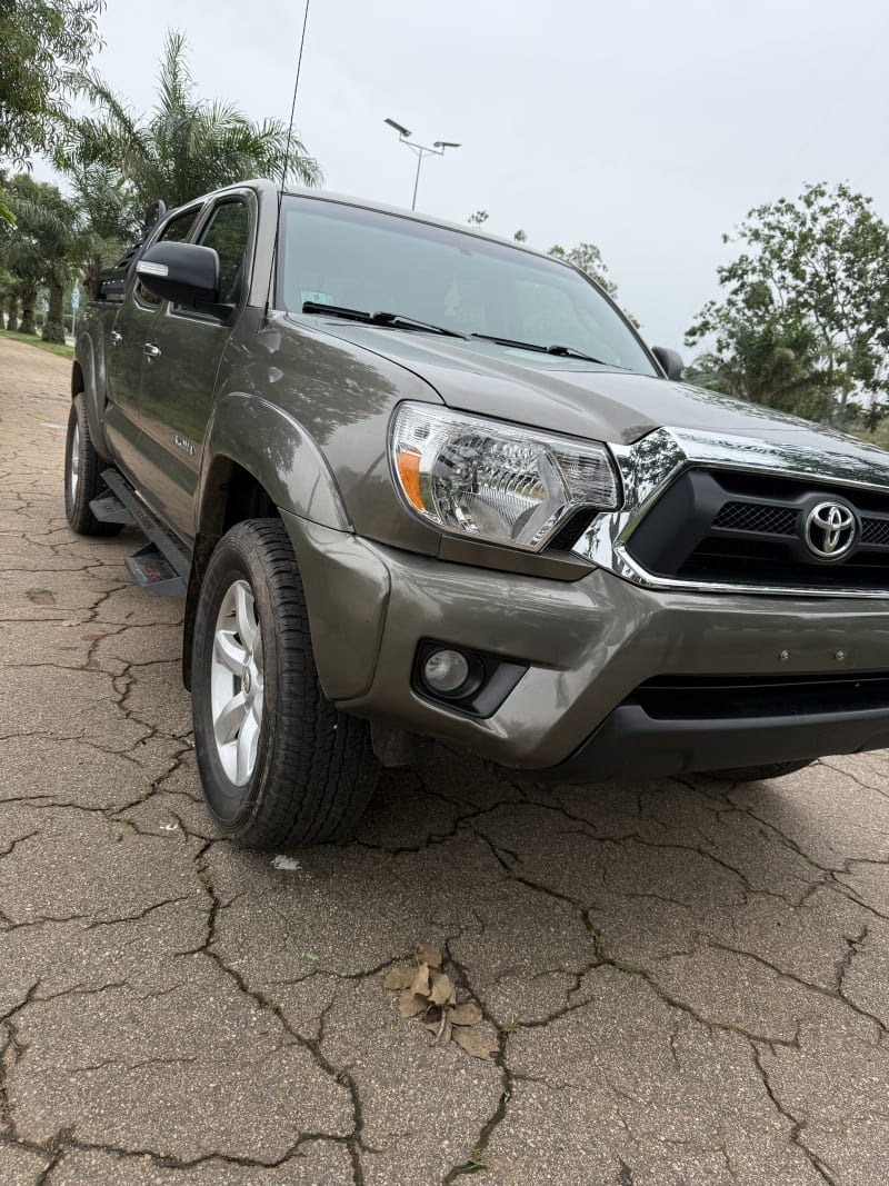 TOYOTA Tacoma SR5 Municipal Area Council