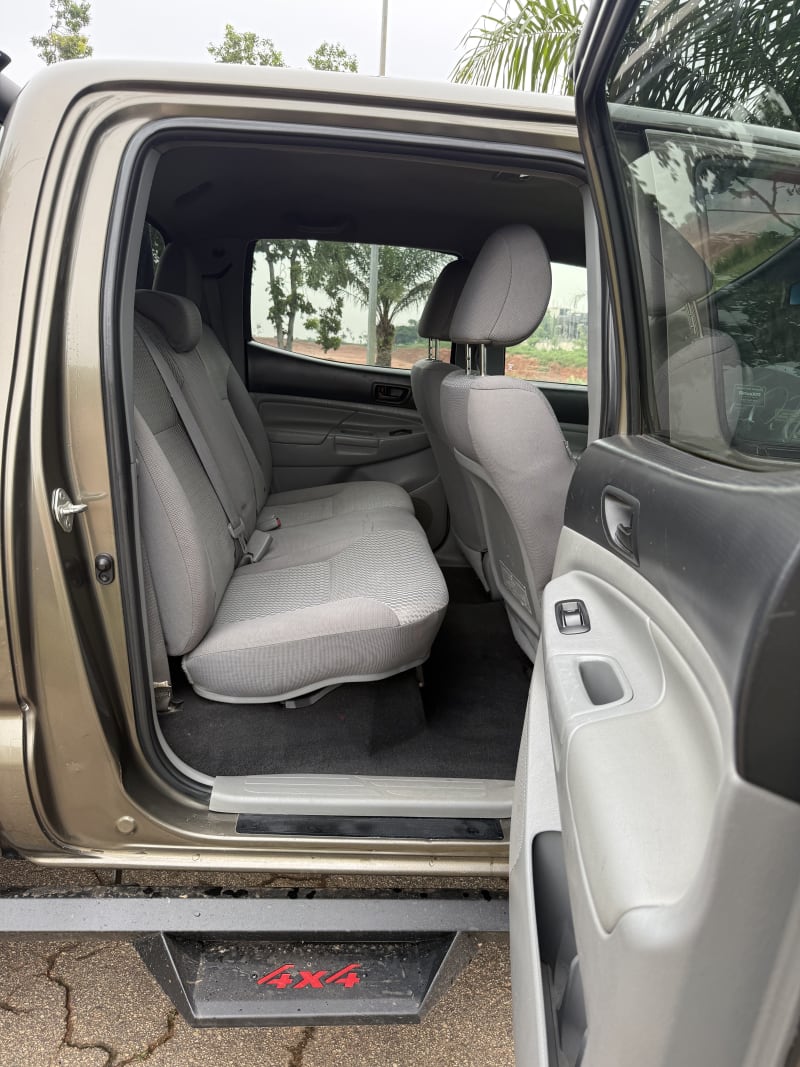 TOYOTA Tacoma SR5 Municipal Area Council