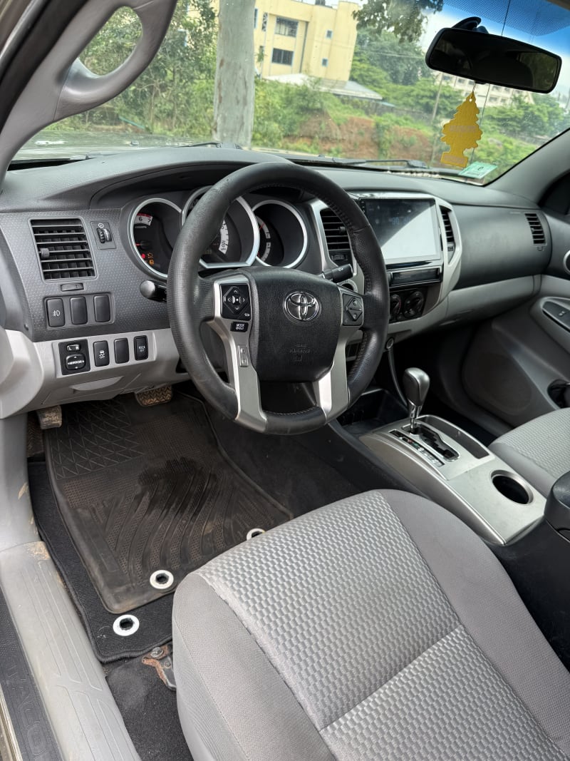 TOYOTA Tacoma SR5 Municipal Area Council