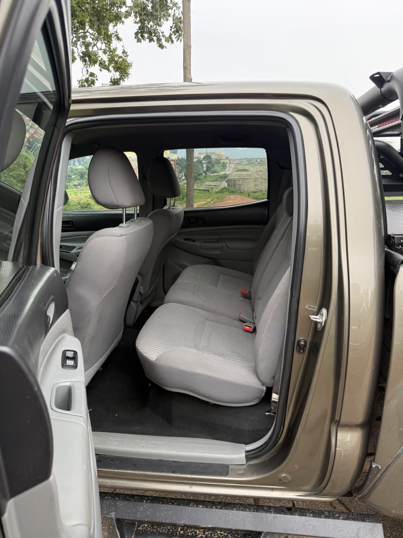 TOYOTA Tacoma SR5 Municipal Area Council