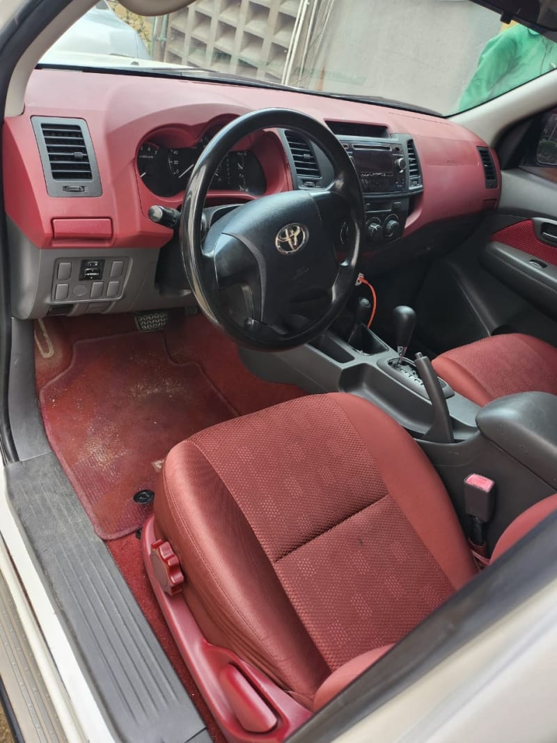 TOYOTA Hilux 1800 LWB C-Shift PF PU Municipal Area Council