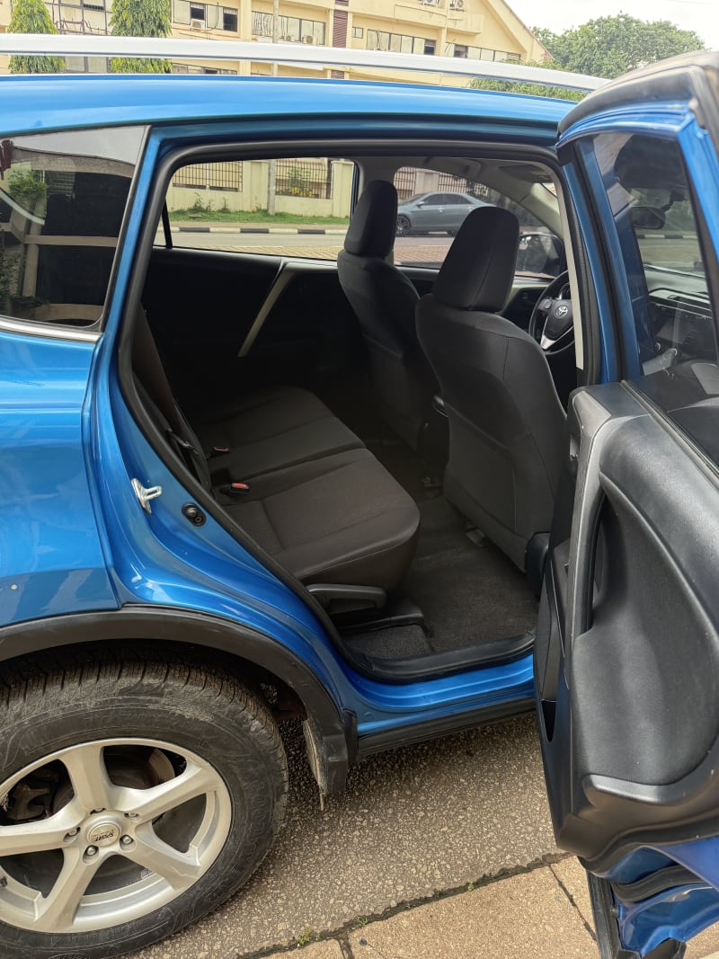 TOYOTA RAV4 LE Municipal Area Council