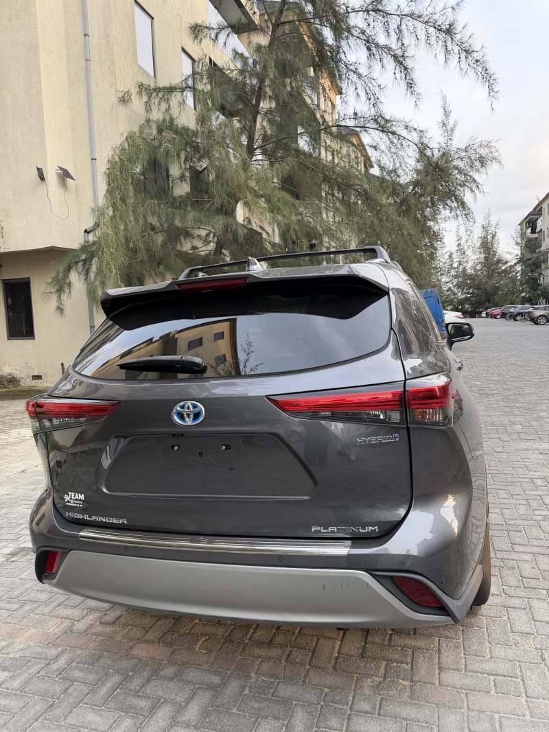 TOYOTA Highlander Hybrid Limited Eti Osa