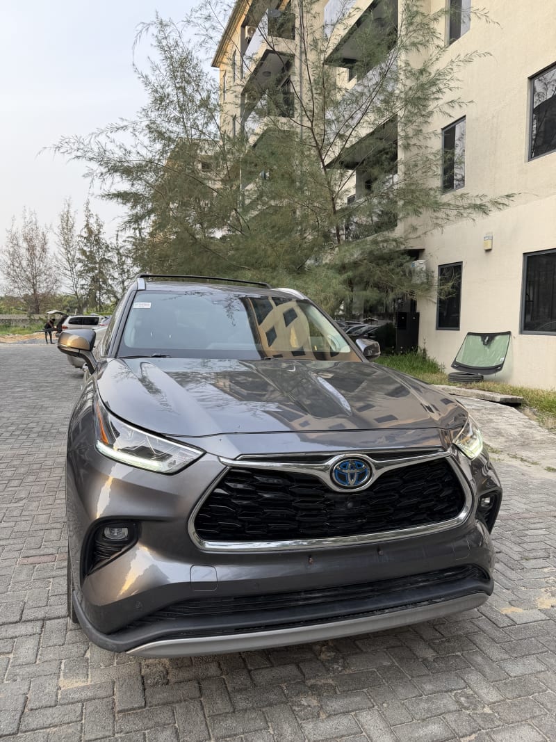 TOYOTA Highlander Hybrid Limited Eti Osa