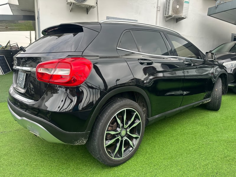 MERCEDES-BENZ AMG GLA 35 Eti Osa