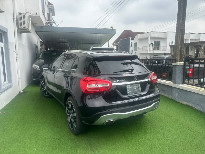 MERCEDES-BENZ AMG GLA 35 Eti Osa