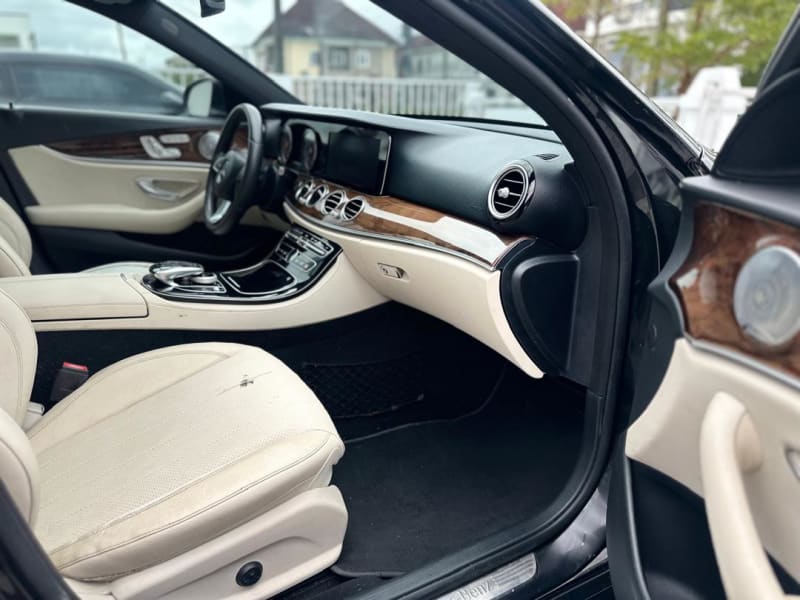 MERCEDES-BENZ E-Class E 300 Eti Osa