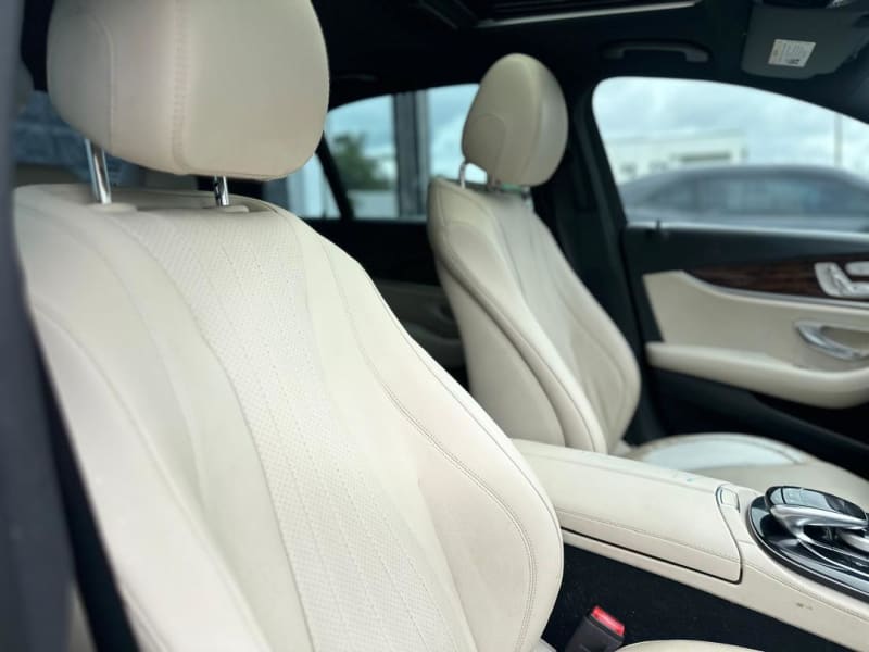 MERCEDES-BENZ E-Class E 300 Eti Osa