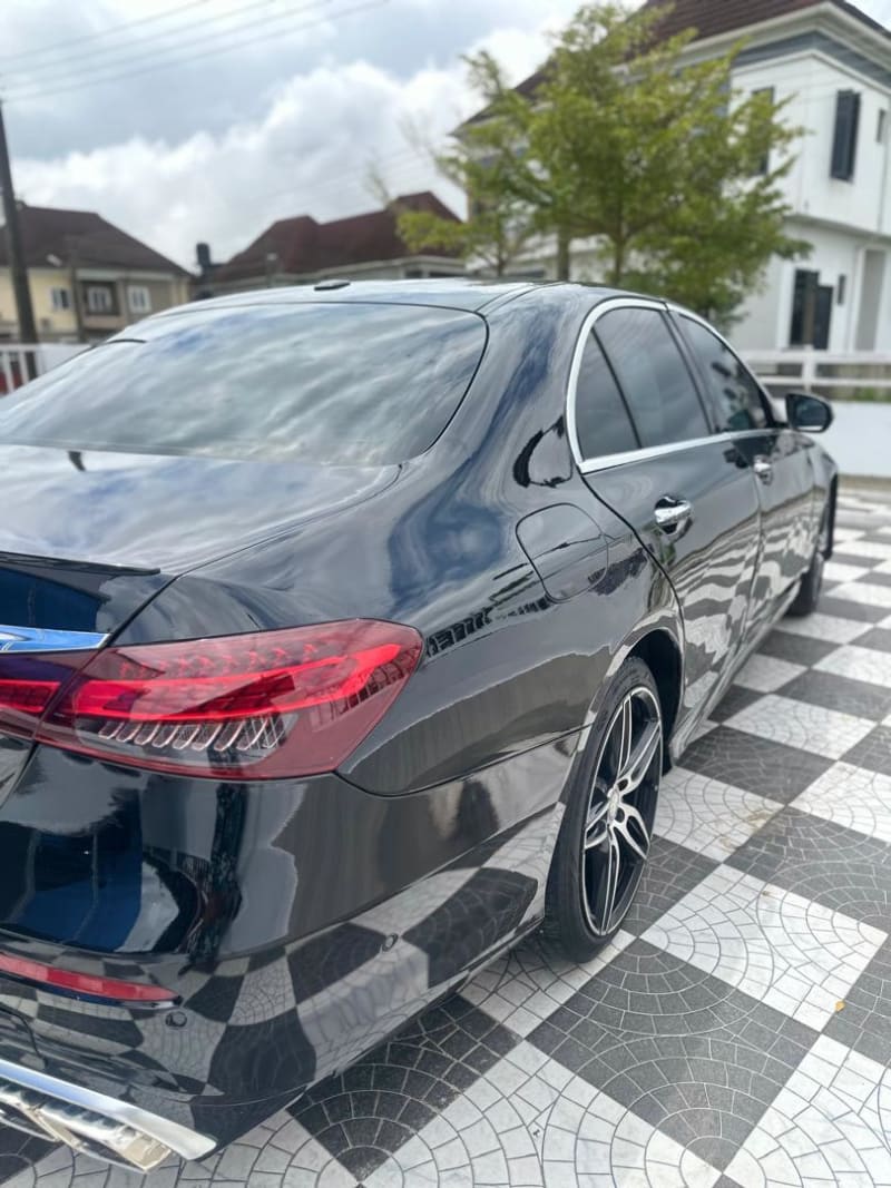MERCEDES-BENZ E-Class E 300 Eti Osa