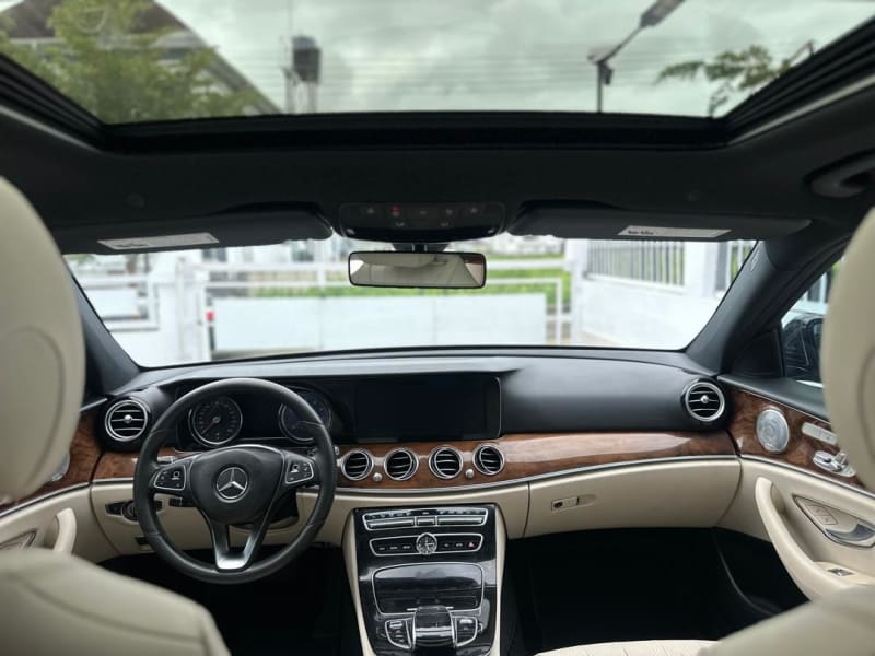 MERCEDES-BENZ E-Class E 300 Eti Osa