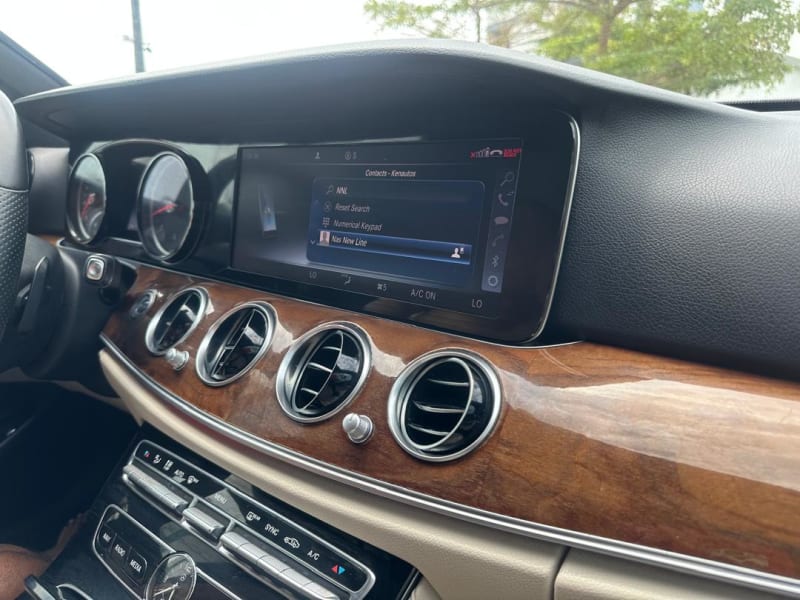 MERCEDES-BENZ E-Class E 300 Eti Osa
