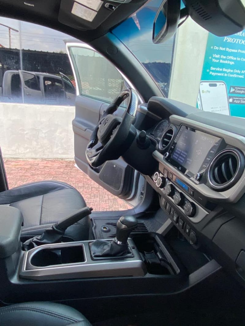 TOYOTA Tacoma TRD Sport Eti Osa