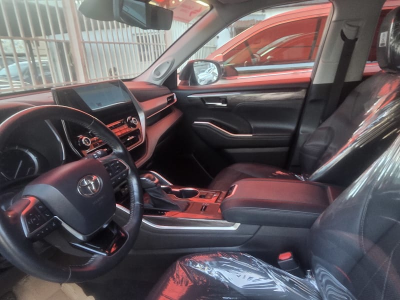 TOYOTA Highlander Platinum Shomolu