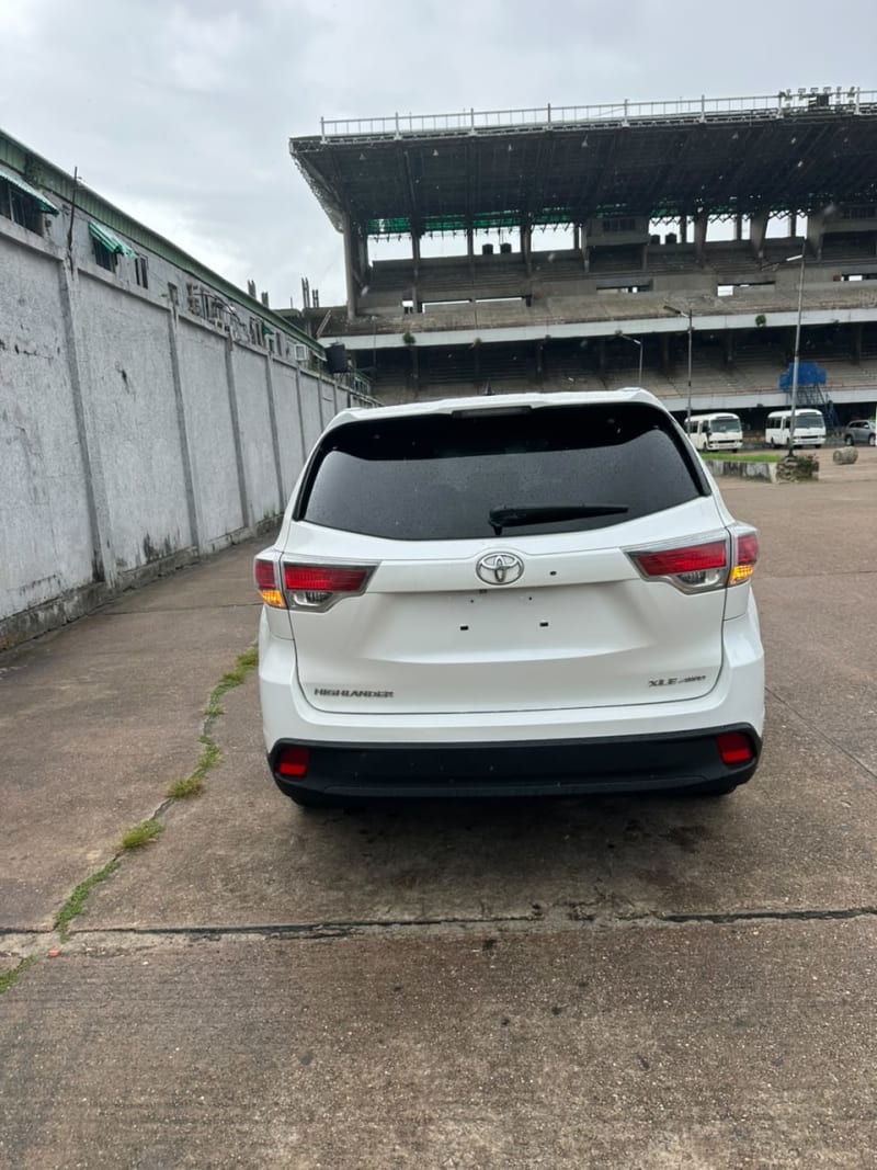 TOYOTA Highlander XLE Shomolu