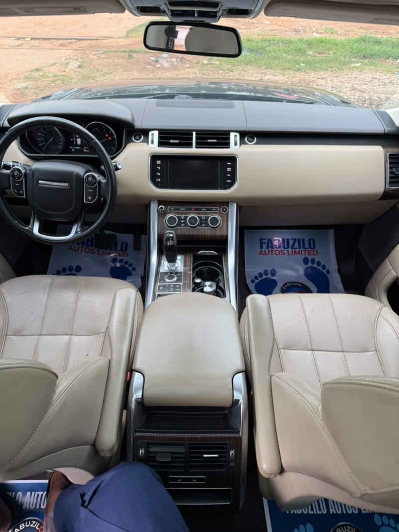 LAND ROVER L-R Range Rover Sport 2.0 221kW HSE 4x4 MY19 AT Kaduna North