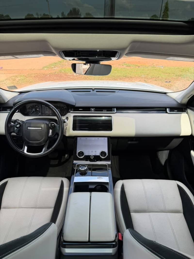 LAND ROVER L-R Range Rover Velar 2.0 184kW P250 AWD AT Kaduna North