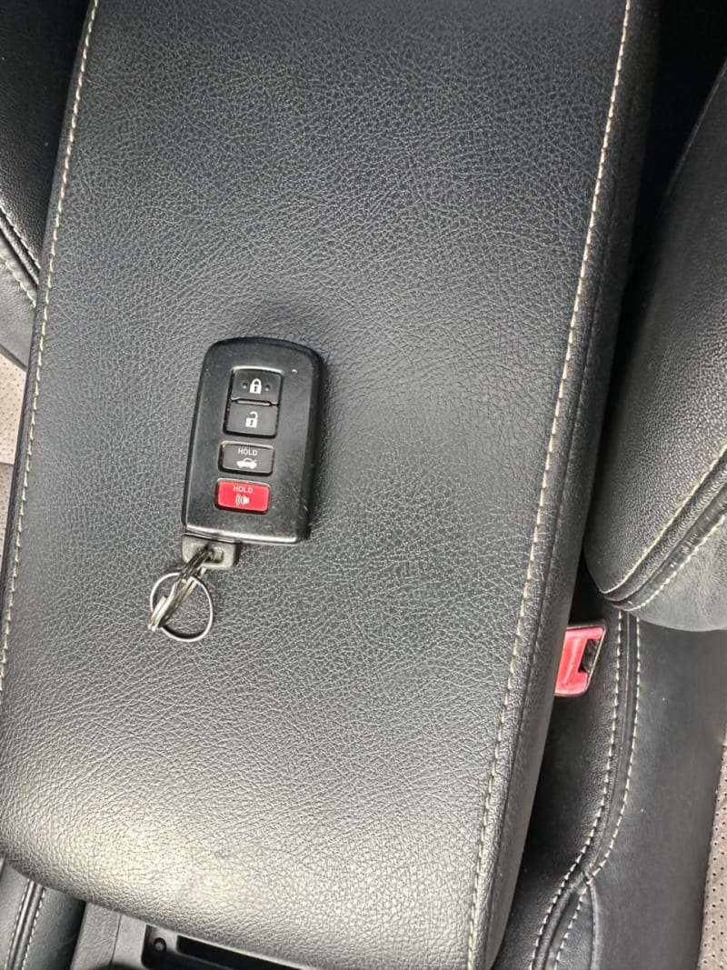 TOYOTA Camry 2.2 L L4 Shomolu