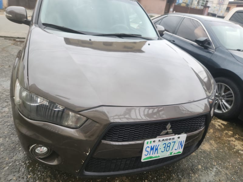MITSUBISHI Outlander 2.5 Exceed AWD MY24 CVT Shomolu
