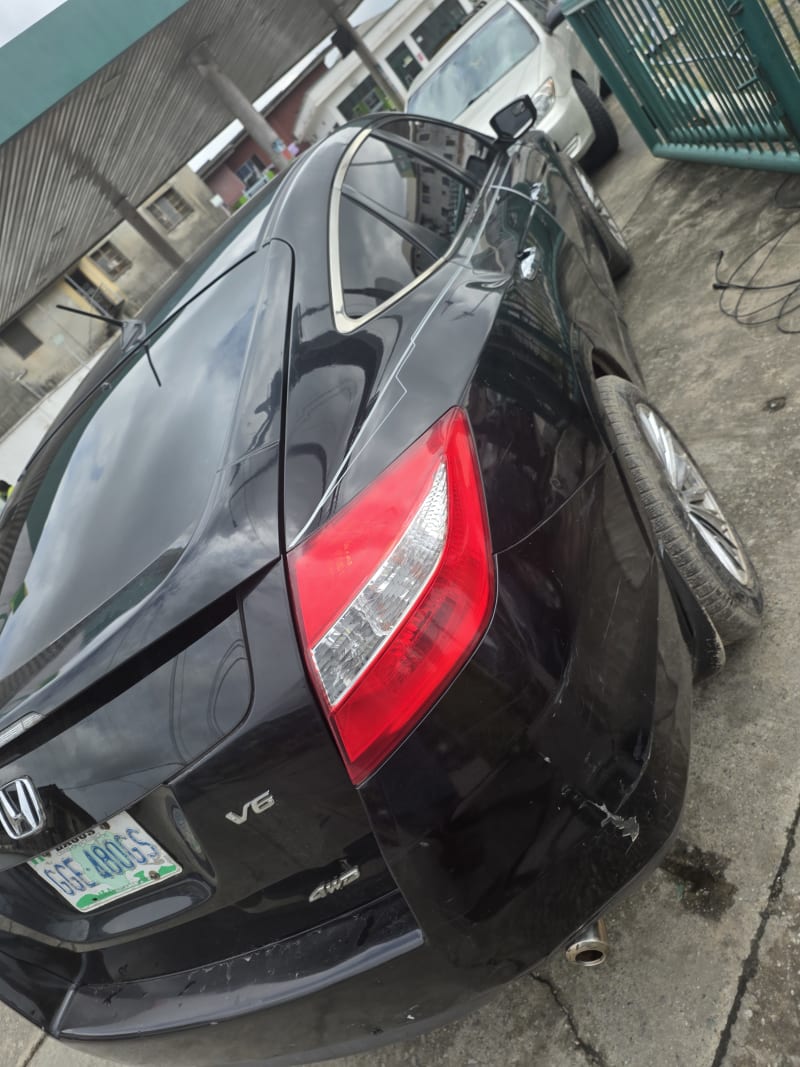 HONDA Crosstour EX-L Shomolu
