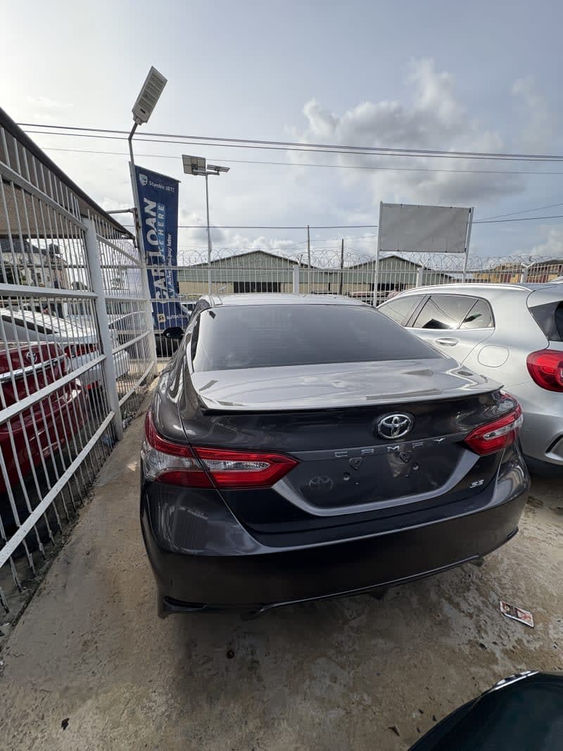 Toyota Camry 2021