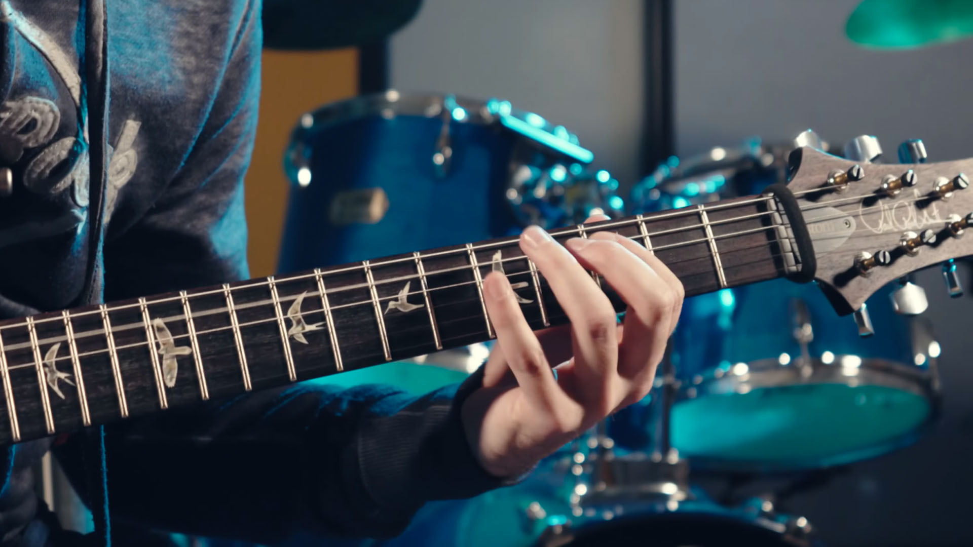 Modern guitar technique lessons