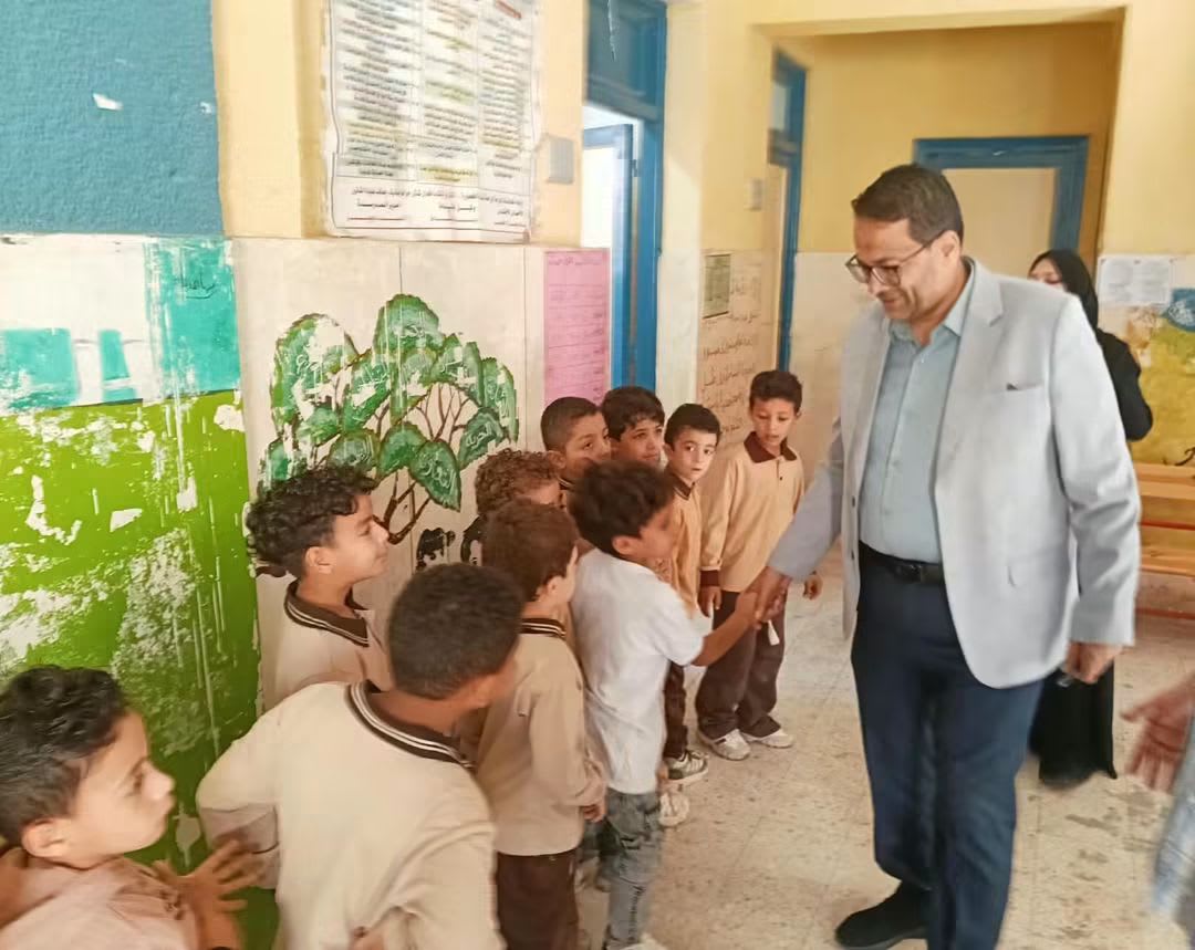 جولة بمدارس قطور.. ومتابعة مدرسة جديدة لتخفيف الكثافات