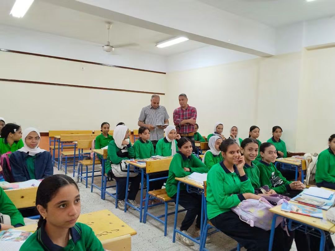 جولة مفاجئة لمتابعة الدراسة بإعدادية غرب طنطا