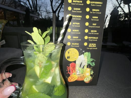Cafe Lemonade