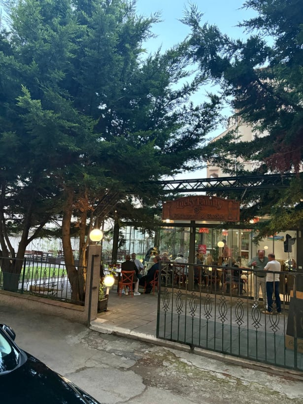 Restaurant Lucky Family 5
