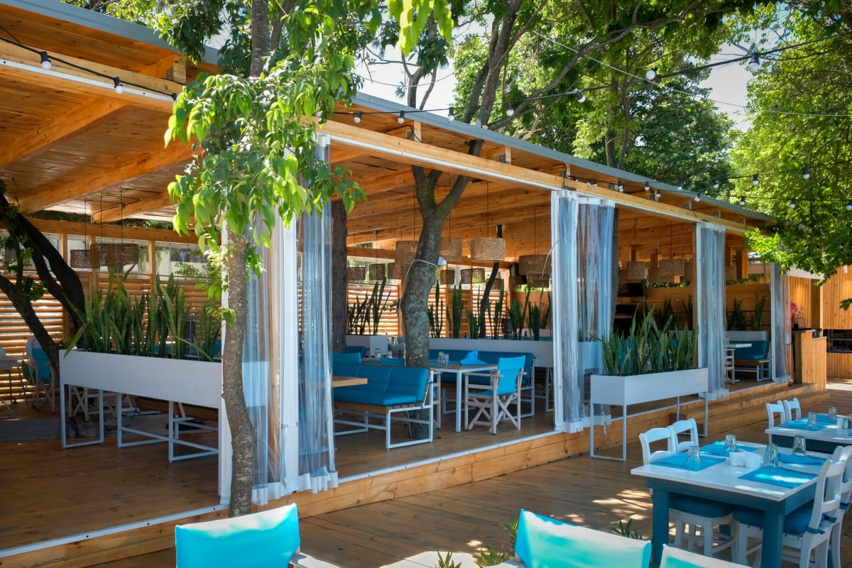 Restaurant RAISKI ZALIV (PARADISE BAY) 8