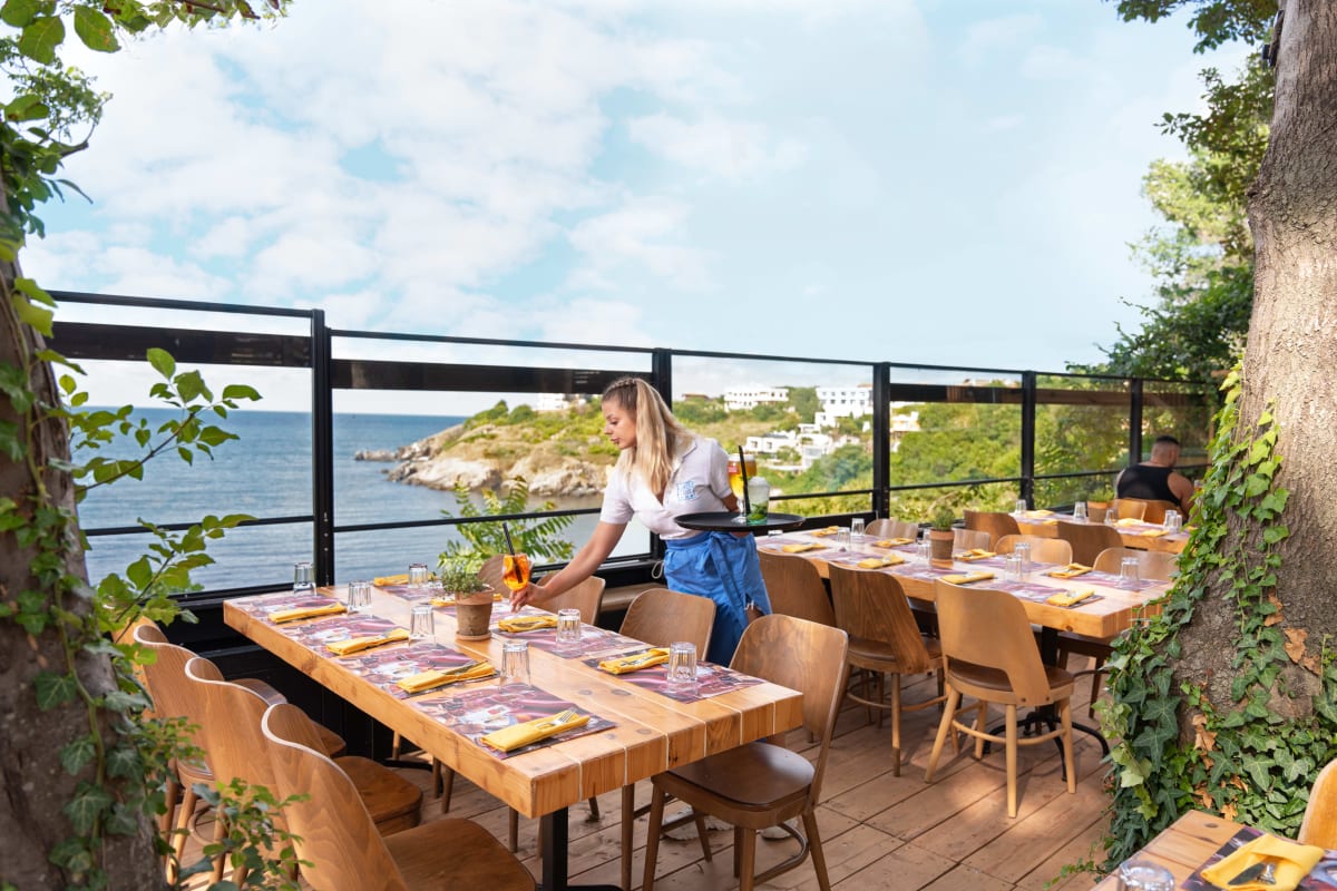 Restaurant RAISKI ZALIV (PARADISE BAY) 7