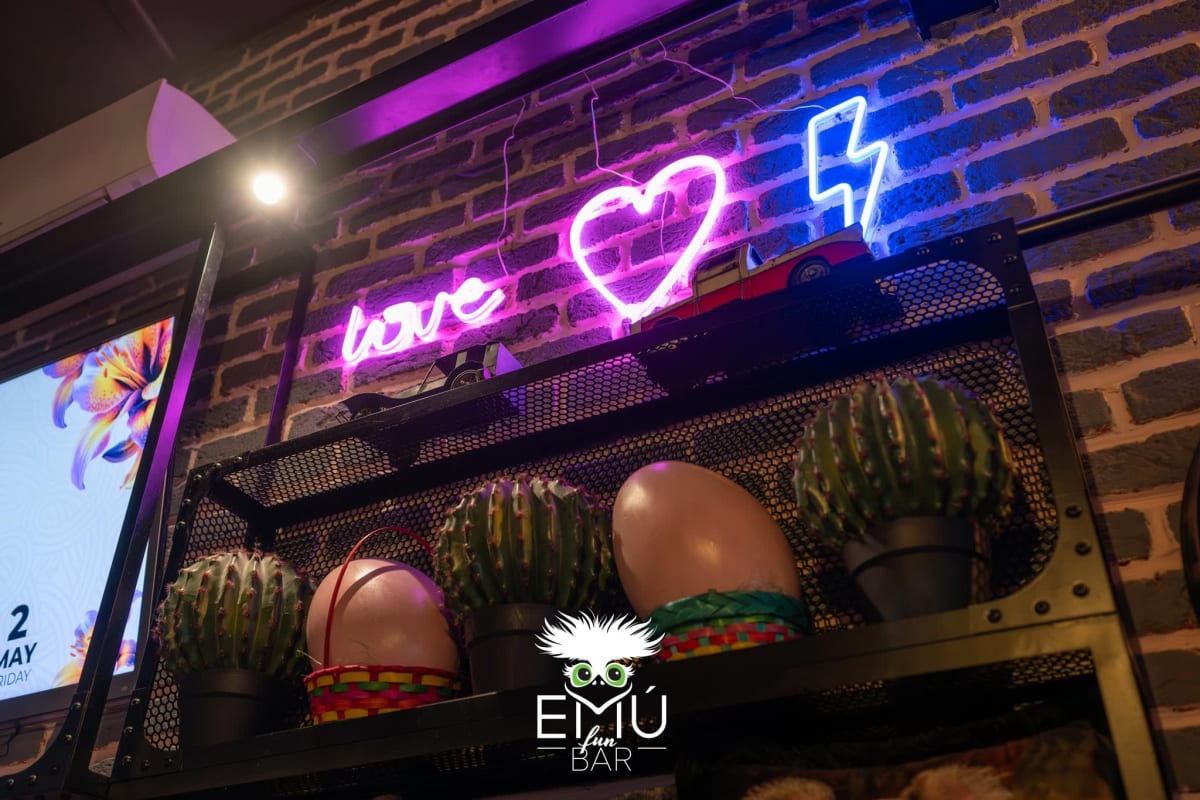 Emu Fun Bar 8