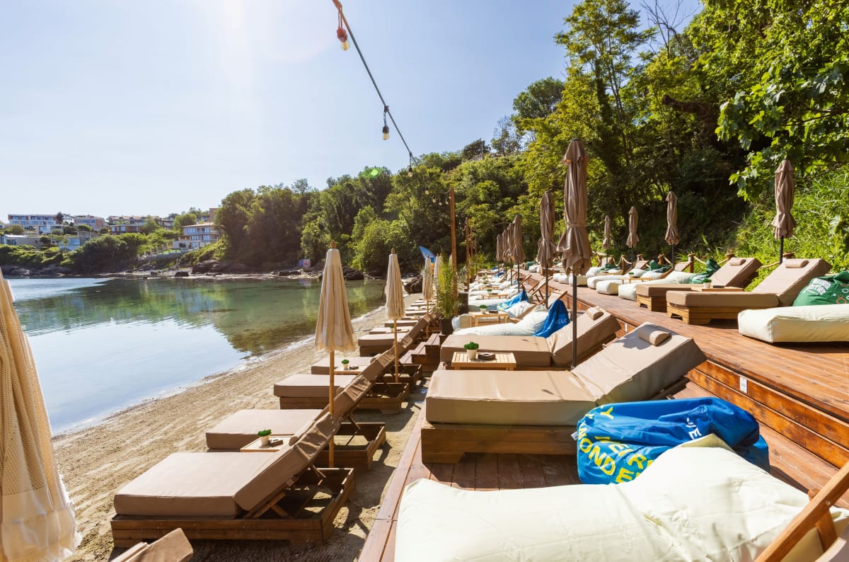 Beach lounge & restaurant BAIA PARADISIACA  2