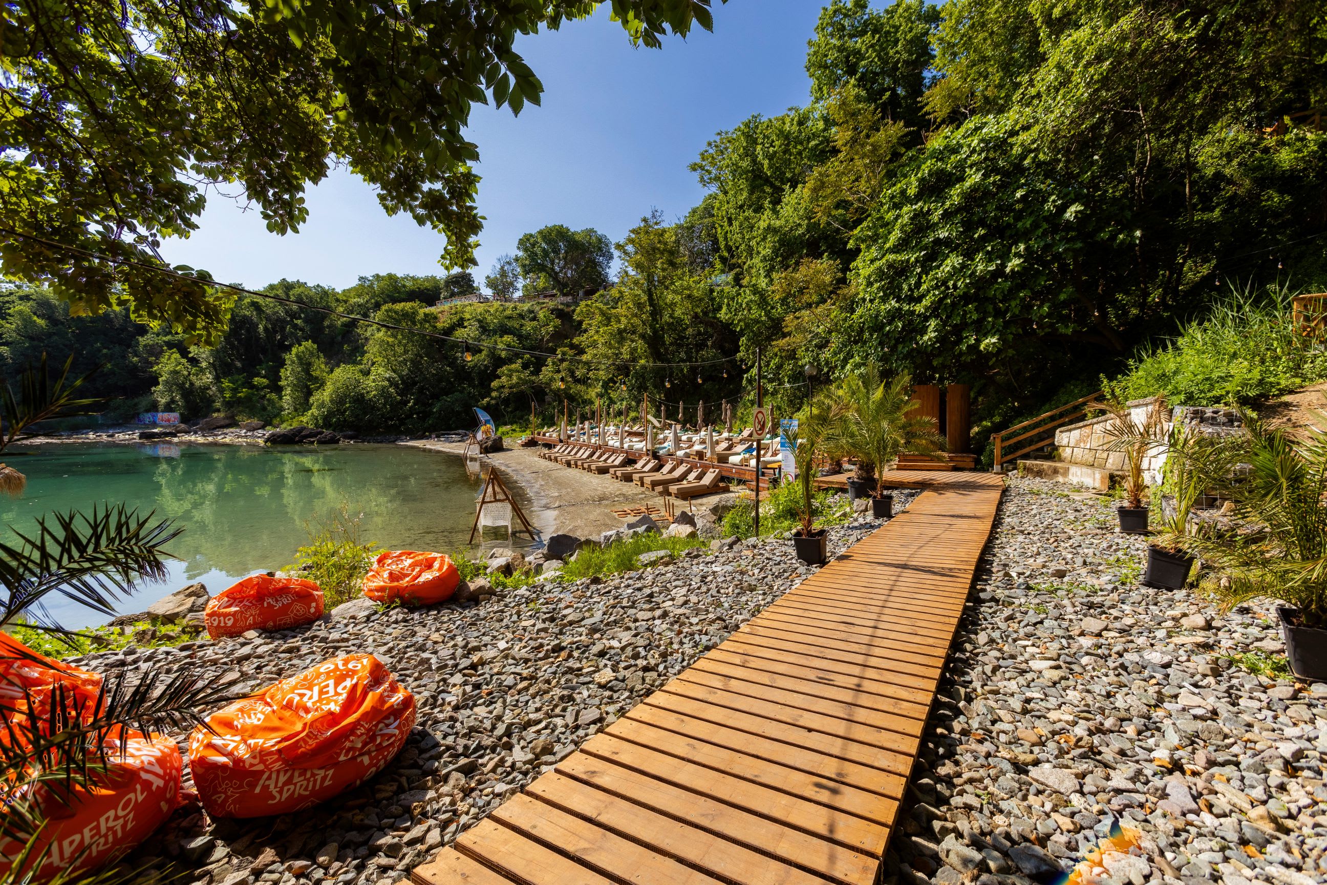 Beach lounge & restaurant BAIA PARADISIACA