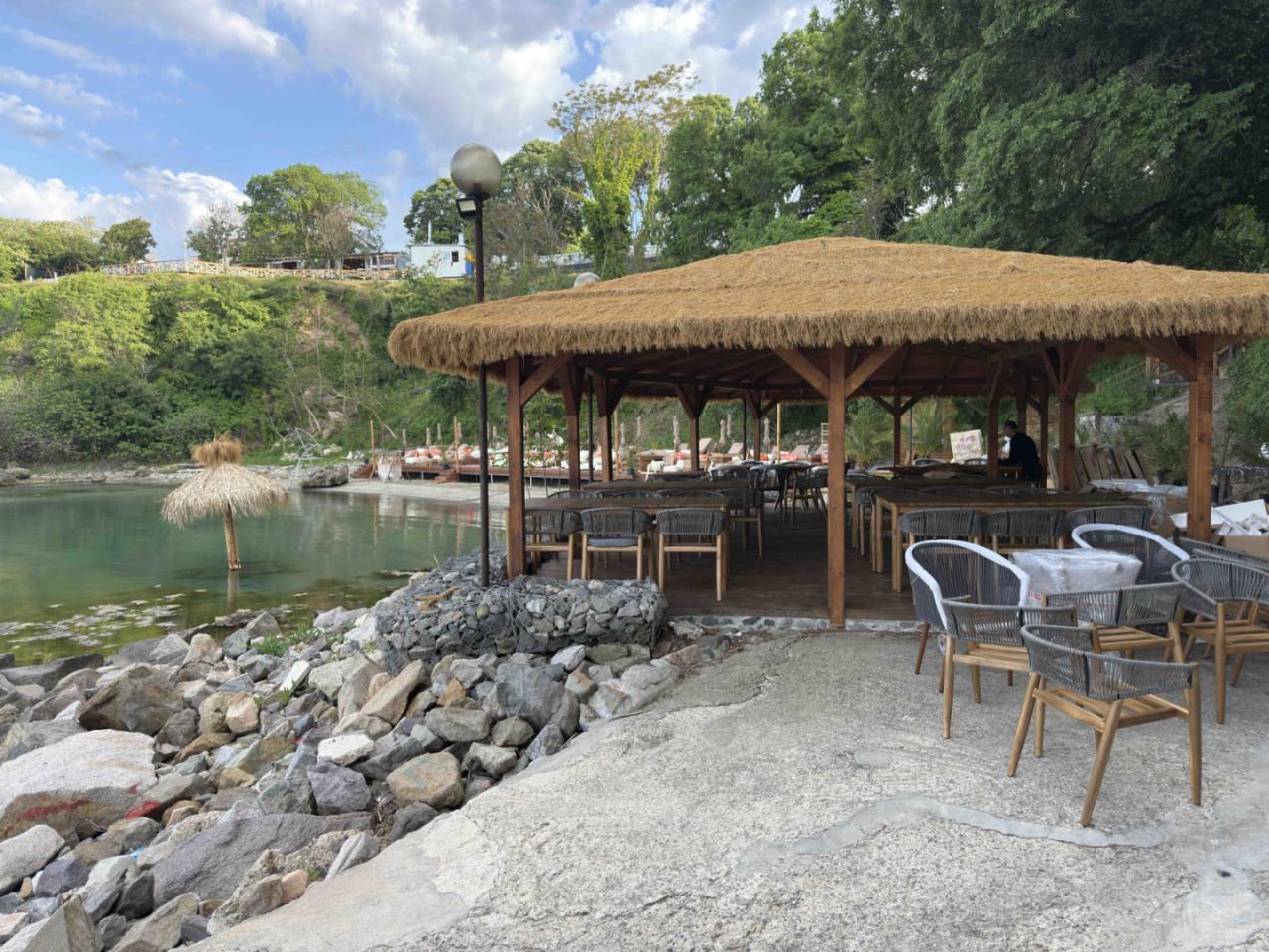 BEACH- Baia Paradisiaca Restaurant