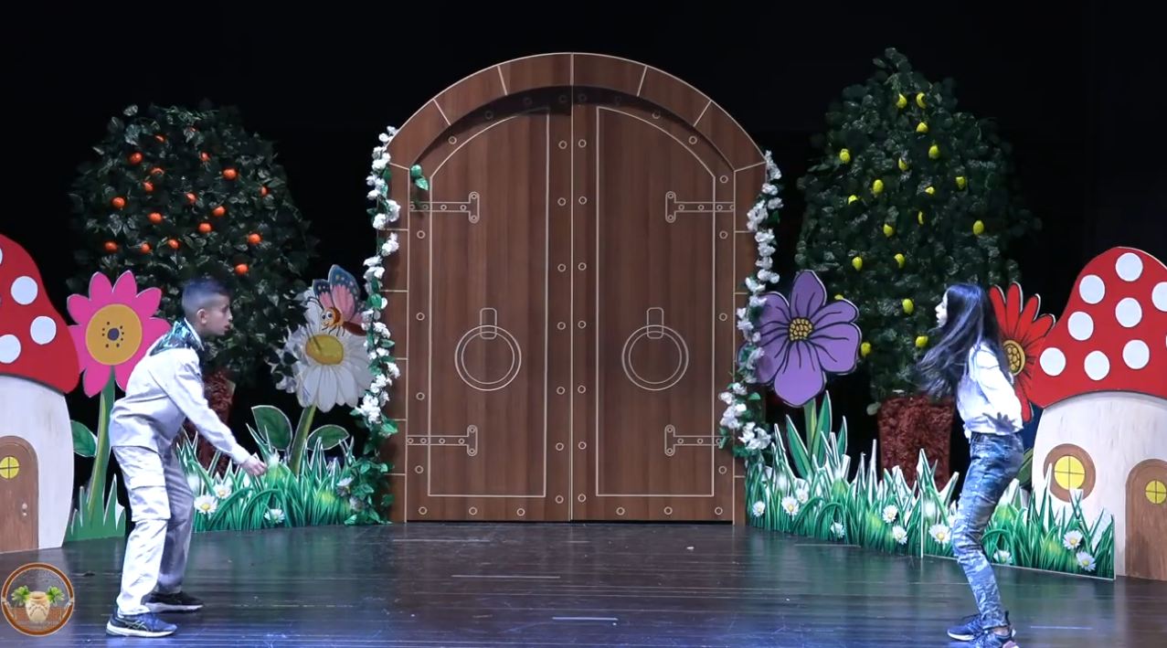 المسرح (תיאטרון) 5
