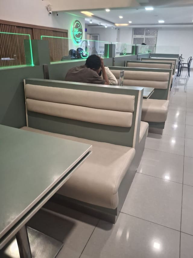 Inside at Salt Burger