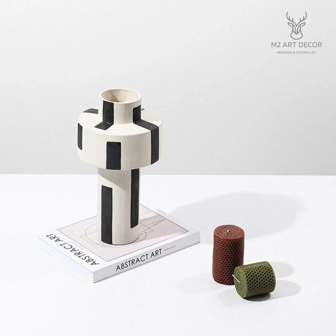 Hình ảnh phụ của sản phẩm Lọ hoa sọc kẻ hiện đại - M2 Art Decor