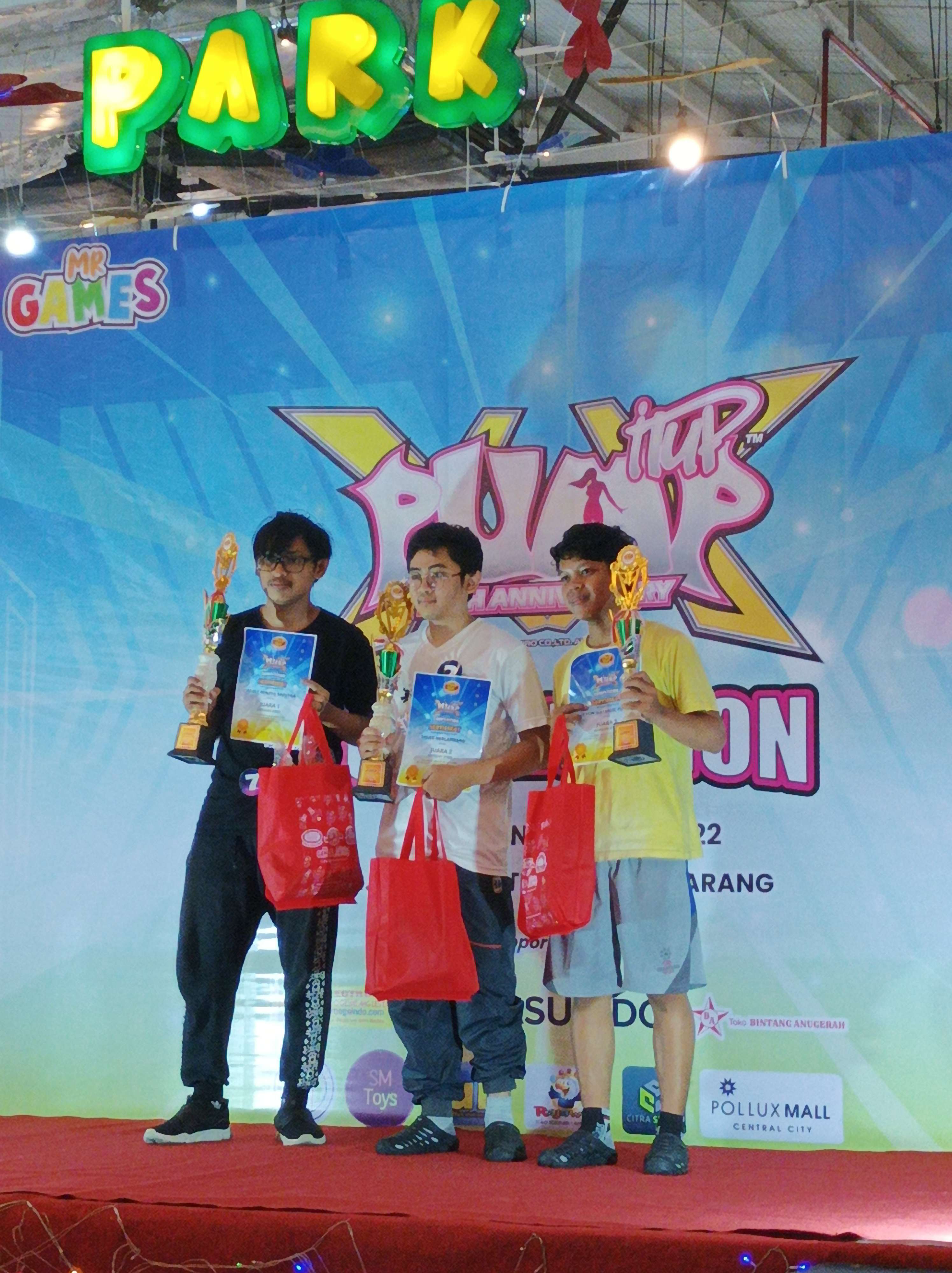 Foto bersama juara
