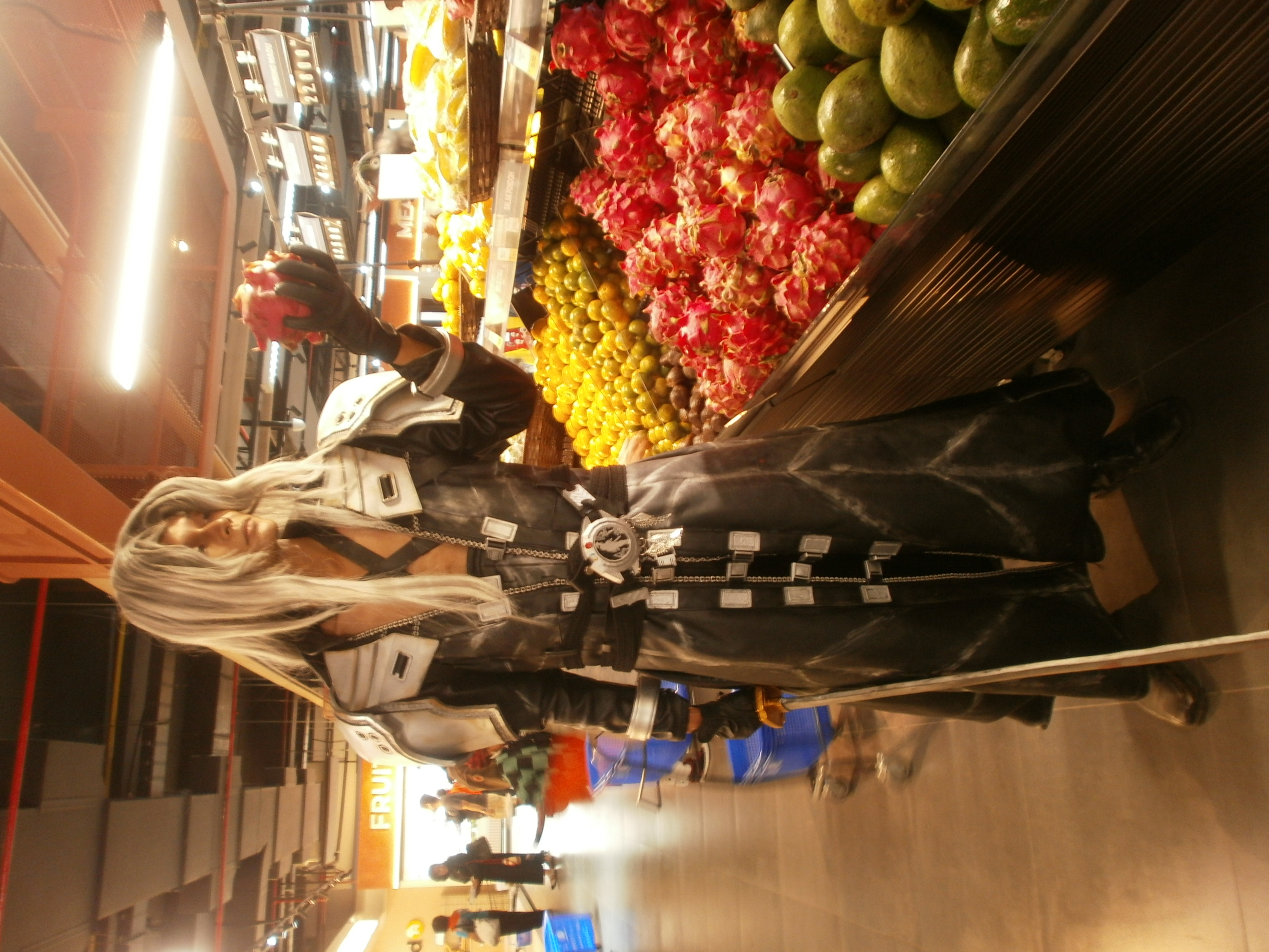 Sephiroth liat buah naga