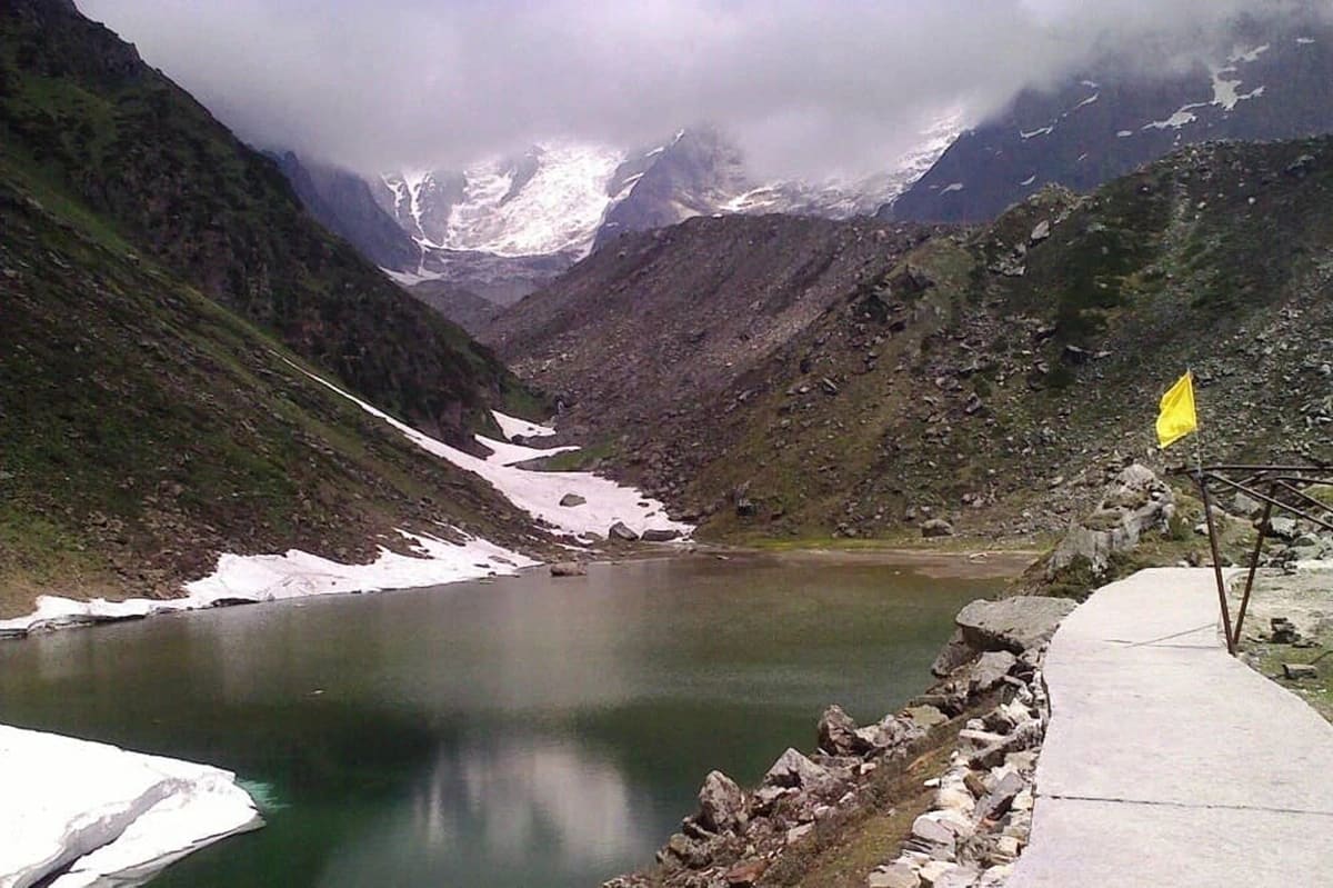 Gandhi Sarovar glacial lake near Kedarnath