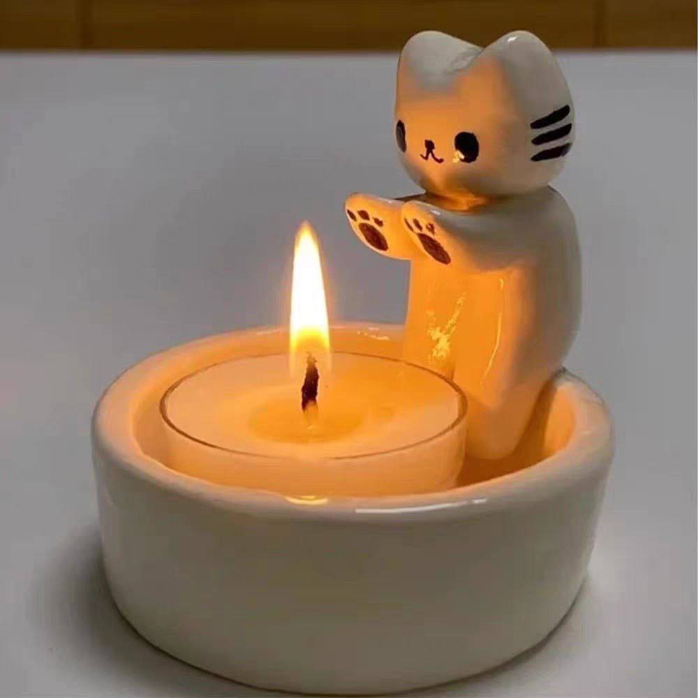 شمعدان القطة 🐈✨