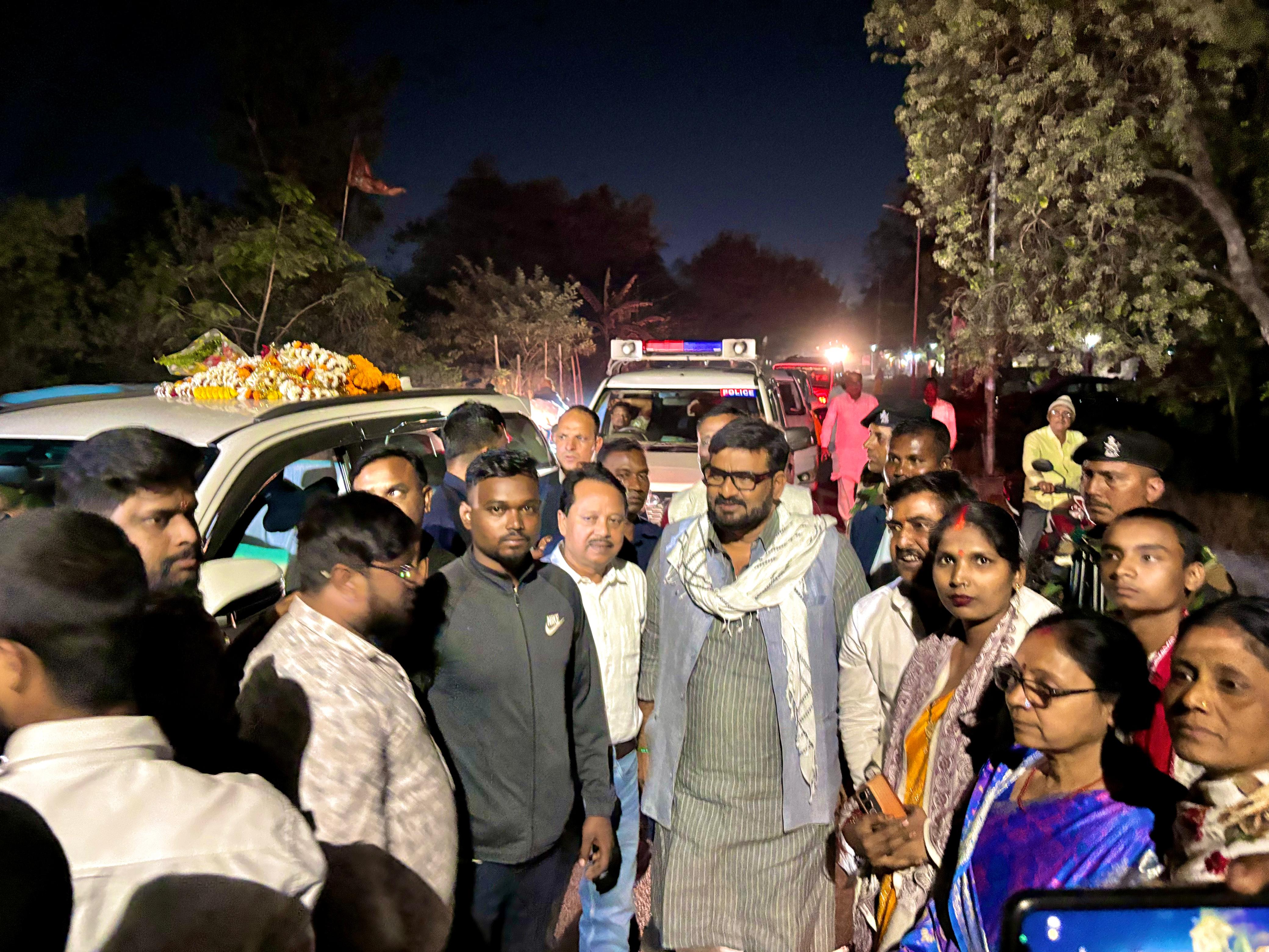 मेयर चुनाव में झामुमो ने झोंकी ताकत, कतरास पहुंचे मंत्री हाफिजूल हसन ने किया जनसंपर्क