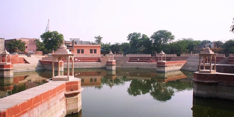 Prem Sarovar Barsana