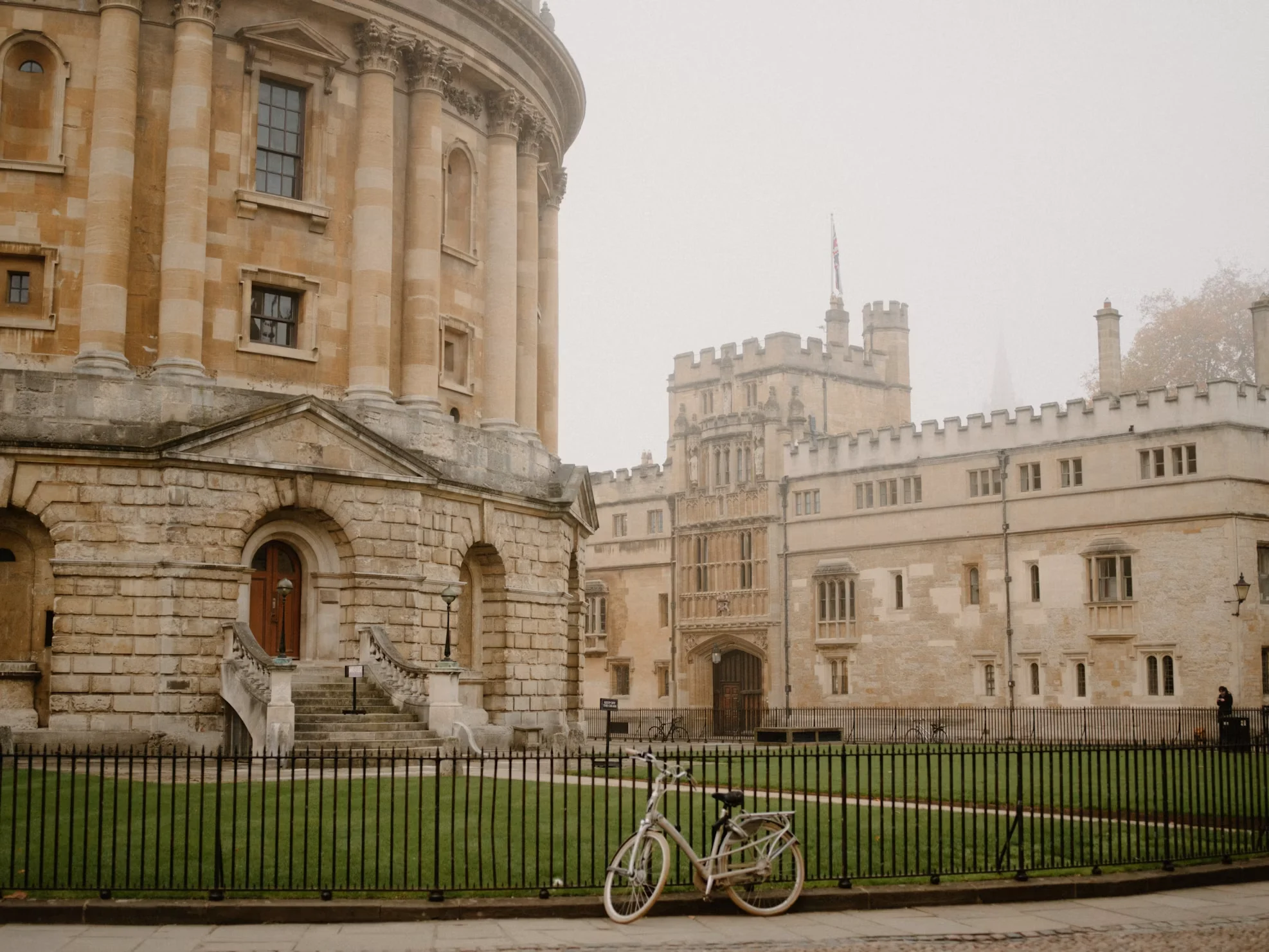 oxford campus image